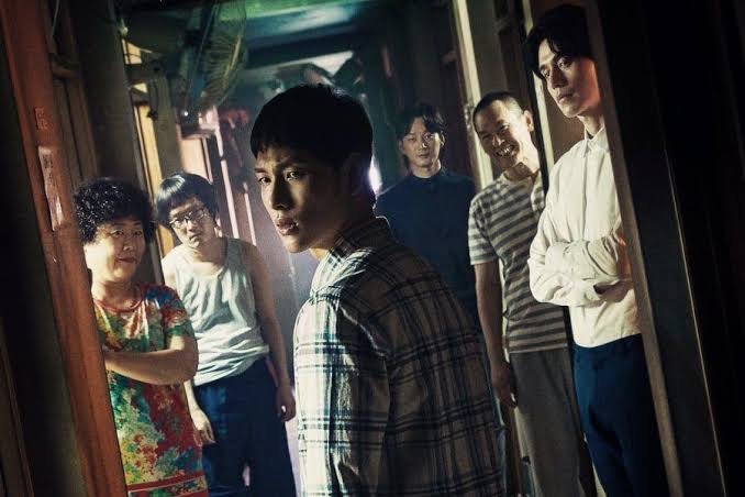 Strangers From Hell dorama de terror psicologico com Lee Dong Wook e vizinhos perturbadores goshiwon - terror extremo halloween