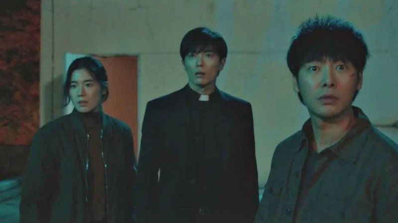 The Guest dorama de terror exorcismo e possessao demoniaca com padre e medium - terror extremo halloween